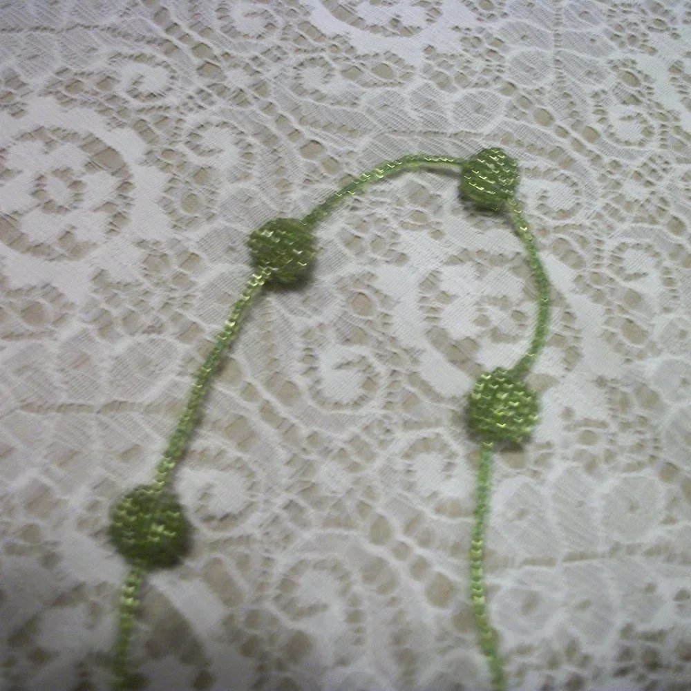 SWEET MOSSY GREEN EDWARDIAN STY BEADS NECKLACE